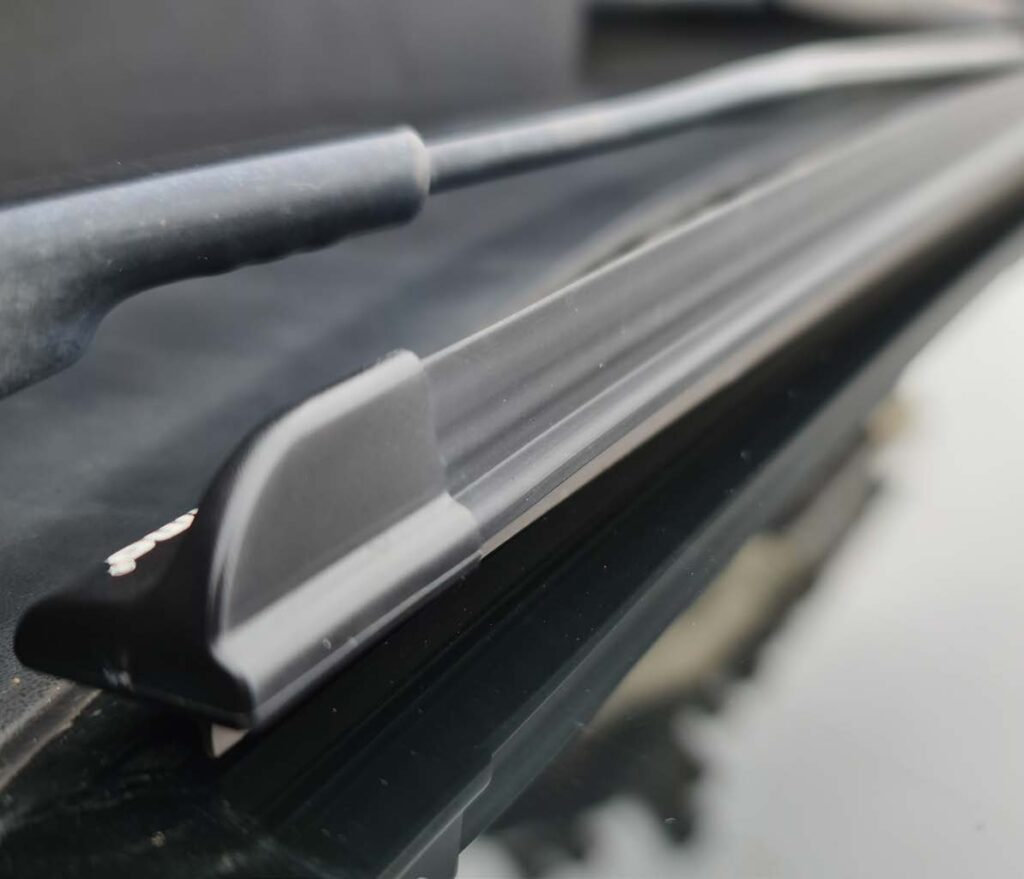 Rodzaje wycieraczek samochodowych do szyb